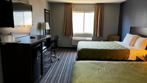 Colby Inn and Suites image 10